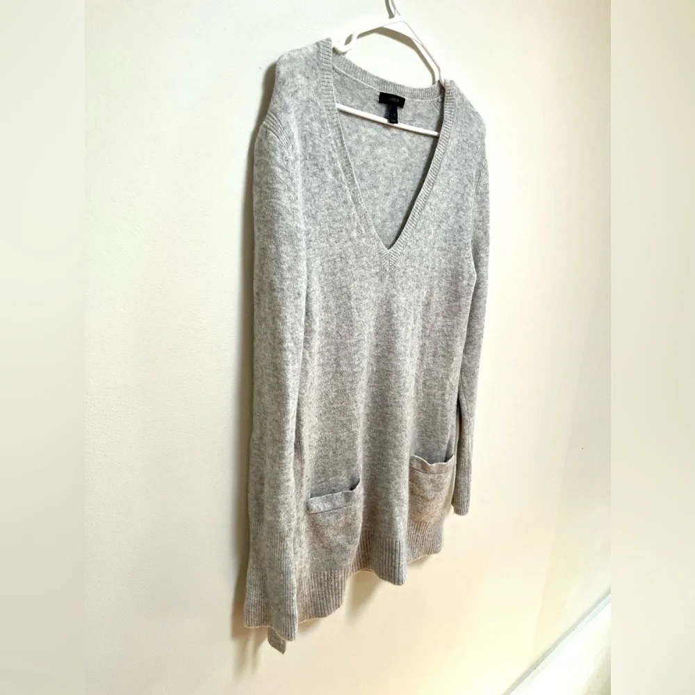 J. crew V-Neck Grey Tunic Sweater Front Pockets Soft Yarn Alpaca size Small